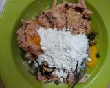 Foto langkah ke 1 dari resep Ayam Balut Rice Paper.