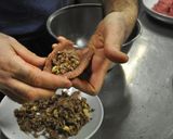 Foto del passaggio 7 della ricetta Kibbeh - Polpette ripiene libanesi