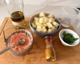 Foto del paso 1 de la receta: Crema fría de melón, curry y hierba buena