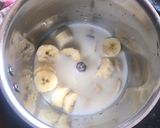 A picture of step 2 of Banana Shake.