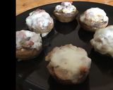 Une image de l'étape 6 de Champignons farcis chair à saucisse oignons et mozzarella di buffala.
