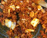 Foto del paso 2 de la receta: 251. Fideuá del senyoret amb costra (principal paella)