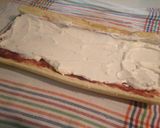 Foto del paso 7 de la receta: Brazo de gitano con nata y fresas