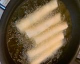 Foto del paso 2 de la receta: Rollitos de queso feta y cebollín