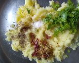 A picture of step 2 of Stuffed Potatoes Cheese Balls.