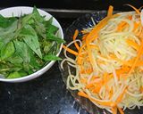 Hình bước làm 2 của món Gỏi đu đủ khô bò