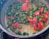 A picture of step 3 of Tandoori Bhindi.