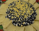 Foto del paso 6 de la receta: Ensalada de Navidad ! receta de Navidad. Flor de girasol!