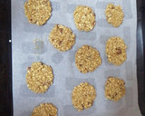 Foto del paso 4 de la receta: Galletas de avena con trozos de cereales de leche