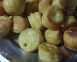 A picture of step 1 of Besan ki kadhi.