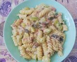 Carbonarás gombás cukkinis baconos tészta recept fázis 4 fotója