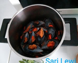 Foto del paso 2 de la receta: Mejillones en salsa, en Placa de inducción (8 ingredientes)