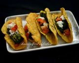 A picture of step 7 of Makke ki roti sarso ka saag tacos.