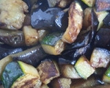Foto del paso 2 de la receta: Arroz Frito en Aceite de Boletus  con Jamón al Wok con Calabacín y Berenjena a la Mantequilla