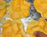 Foto langkah ke 2 dari resep Mango Yogurt Bites.