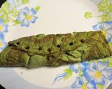 A picture of step 7 of Spinach Egg Sushi.