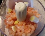 A picture of step 1 of Prawn and sesame toast.