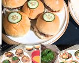 A picture of step 3 of Potatoes Bun kabab with mint chutney.
