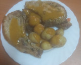 Foto del paso 7 de la receta: Chuletas de cerdo adobadas con papas arrugás y salsa