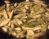 Hình bước làm 5 của món Canh chuối nấu ốc