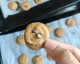 Gambar langkah 4 resipi Biskut Choc Chip.