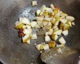 A picture of step 2 of Pear Chutney.