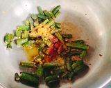 A picture of step 5 of BHINDI Masala (Lahsun Bhindi masala).