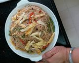 Foto langkah ke 5 dari resep Bihun goreng asam manis.