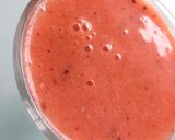 Foto del paso 4 de la receta Jugo isotónico de fresa, kiwi y semilla de chía enriquecido con Agua de Mar