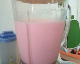 Foto langkah ke 2 dari resep Cara membuat smothie ice blended strawberry 🍓.