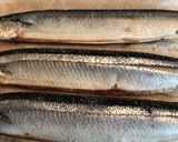 A picture of step 3 of Sanma 🐟 no Shio Yaki with Daikon Oroshi.