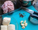 Foto langkah ke 1 dari resep Babi Kecap Praktis Sedap.