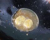 Foto langkah ke 5 dari resep Perkedel Kentang Jagung.