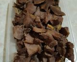 Foto langkah ke 2 dari resep Lidah Sapi Cabe Ijo.