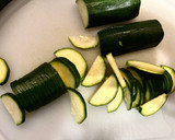 Foto del paso 2 de la receta: Tortilla de calabacín 🥒
