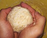 Foto del passaggio 3 della ricetta Polpette di ricotta