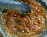 Foto langkah ke 6 dari resep Sambal terasi belimbing wuluh.