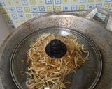 Foto langkah ke 7 dari resep Bihun goreng toge wortel.