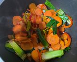 Foto del paso 2 de la receta: Estofado de verduras y carne