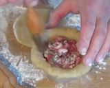 A picture of step 6 of Pork Pies.