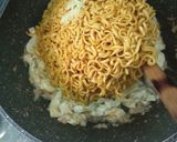 Foto langkah ke 4 dari resep Mie goreng nasi jinggo.