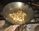 Hình bước làm 1 của món Kho quẹt