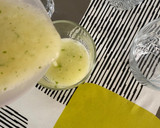 Foto del paso 3 de la receta: Vasitos de melón triturado con menta y taquitos de jamón 🍈