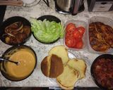 Foto del paso 10 de la receta: Hamburguesa de pechuga de pollo a la plancha con tocino
