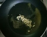 Foto langkah ke 3 dari resep Nasi Goreng Selimut.