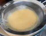 A picture of step 4 of Glacé au Nièr Beurre - Jersey black butter ice cream.