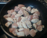 Foto del paso 2 de la receta: Fricasse de pollo con chalotas y champiñones glaseados