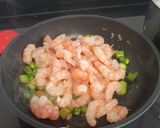 Foto del paso 2 de la receta: Tagliatelle con gambas y espárragos