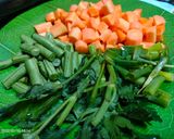 Foto langkah ke 1 dari resep Sop Ayam dan Baso (1206).