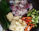 Foto langkah ke 1 dari resep Sambal Goreng Kentang Krecek.